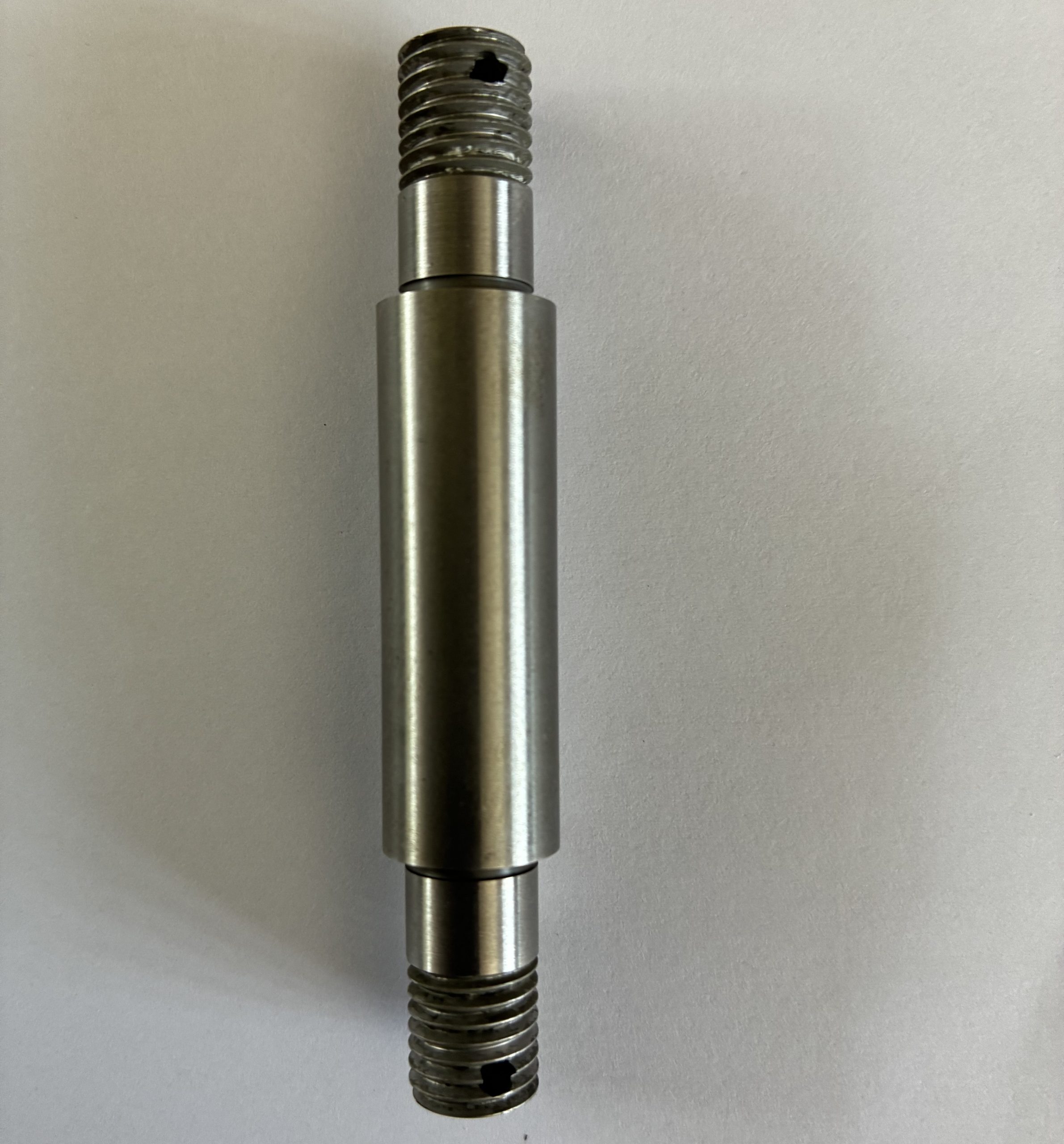 R90: Oil Pump Gear Pin 12/4 (Up to Engine No. 35966)